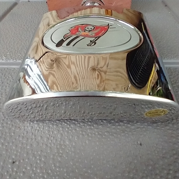 Stainless steel 6 oz. Hip flask. See pics for full - Picture 4 of 12